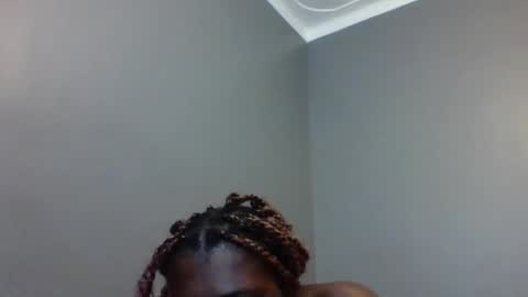 Snapshot of beautie699392 chatting on March 2025 06:43:01 AM Lil stunner online show from March 2025 06:43:01 AM