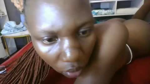 Snapshot of beautie699392 chatting on November 2025 09:24:02 PM Lil stunner online show from November 2025 09:24:02 PM