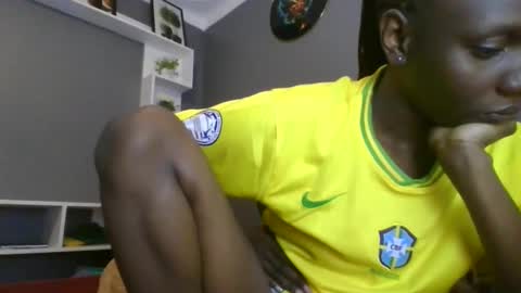 Snapshot of beautie699392 chatting on November 2025 09:13:01 PM Lil stunner online show from November 2025 09:13:01 PM