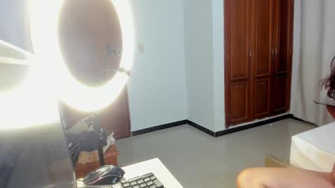 Chleo online show from December 2024 02:11:02 AM