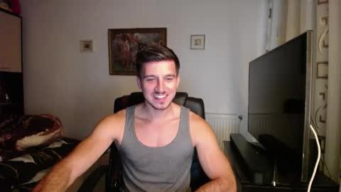 Snapshot of beauty_hard_beast chatting on October 2025 02:45:02 PM Mia and Jake online show from October 2025 02:45:02 PM