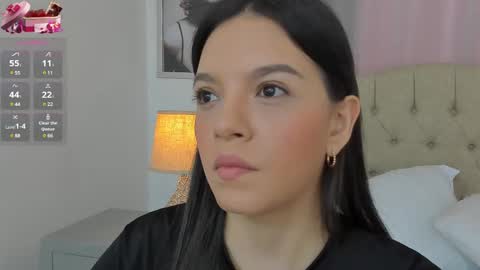 Snapshot of beautyari_ chatting on February 2025 12:25:02 PM Ariana Reyes online show from February 2025 12:25:02 PM