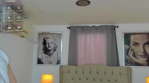 Snapshot of beautyari_ chatting on October 2025 12:14:02 PM Ariana Reyes online show from October 2025 12:14:02 PM