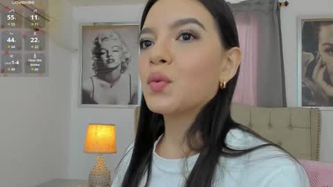 Snapshot of beautyari_ chatting on October 2025 12:15:01 PM Ariana Reyes online show from October 2025 12:15:01 PM