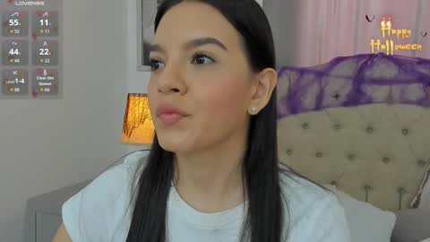 Snapshot of beautyari_ chatting on October 2025 12:37:02 PM Ariana Reyes online show from October 2025 12:37:02 PM