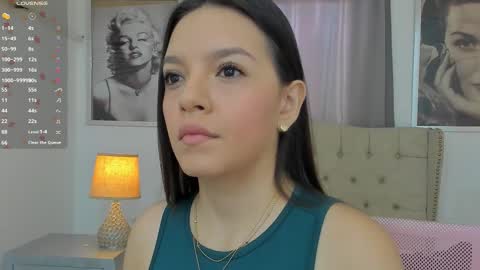 Snapshot of beautyari_ chatting on November 2025 12:16:01 PM Ariana Reyes online show from November 2025 12:16:01 PM