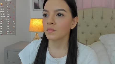 Snapshot of beautyari_ chatting on November 2025 12:38:01 PM Ariana Reyes online show from November 2025 12:38:01 PM