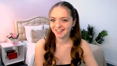 Snapshot of beautyfrominside chatting on September 2025 01:15:02 PM Gloria online show from September 2025 01:15:02 PM