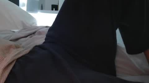 Snapshot of beautyinyoursmile chatting on September 2025 03:41:02 AM love2seeudear online show from September 2025 03:41:02 AM