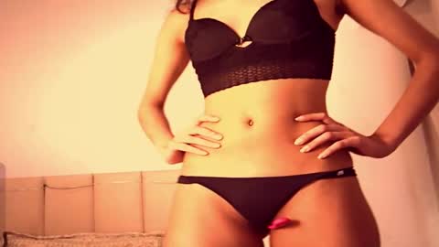 Snapshot of bebe_sua chatting on November 2025 09:42:01 AM Jennifer online show from November 2025 09:42:01 AM