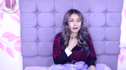 beccamilanni online show from November 2025 12:48:02 PM