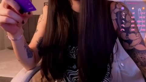 Marzhie online show from October 2025 01:53:02 PM