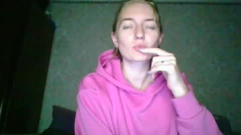 Snapshot of beckixolensy chatting on May 2026 04:59:01 PM BeckiXOlensy online show from May 2026 04:59:01 PM