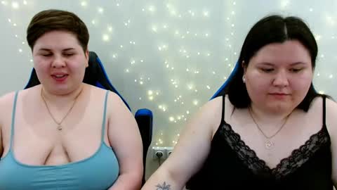 Snapshot of beckyandellen chatting on May 2026 11:05:01 AM BeckyAndEllen online show from May 2026 11:05:01 AM
