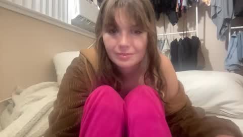 Snapshot of beebeebuzzzzzz chatting on February 2026 08:21:02 AM beebeebuzzzzzz online show from February 2026 08:21:02 AM