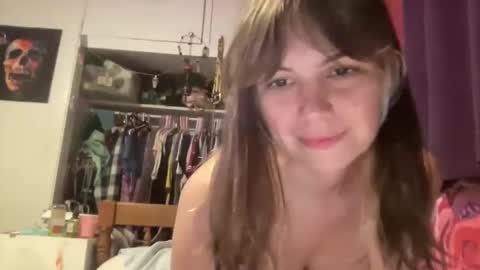 Snapshot of beebeebuzzzzzz chatting on March 2026 07:36:01 AM beebeebuzzzzzz online show from March 2026 07:36:01 AM