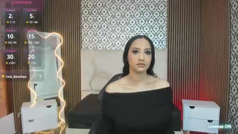 BELLA online show from October 2025 12:37:02 PM