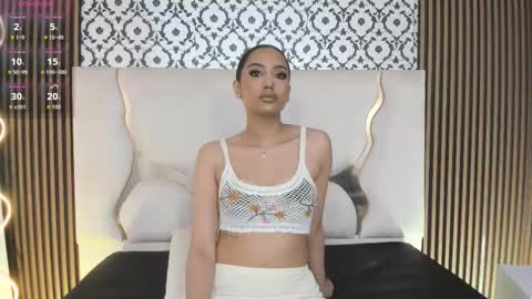 BELLA online show from October 2025 01:12:01 PM