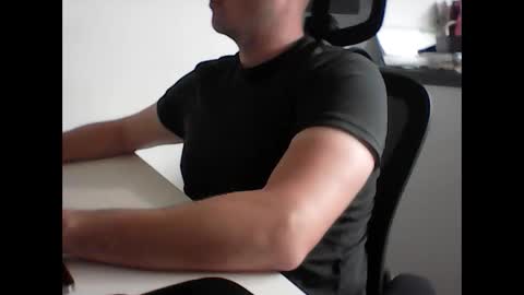 beenee3 online show from June 2026 08:16:01 AM