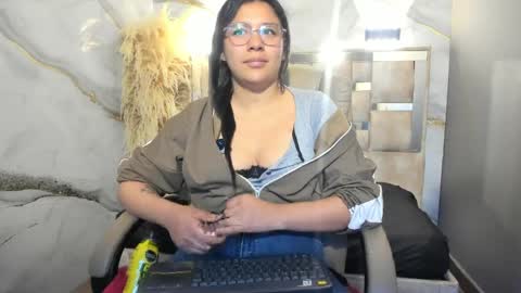 Snapshot of belen_green chatting on May 2026 04:04:02 PM Belen online show from May 2026 04:04:02 PM