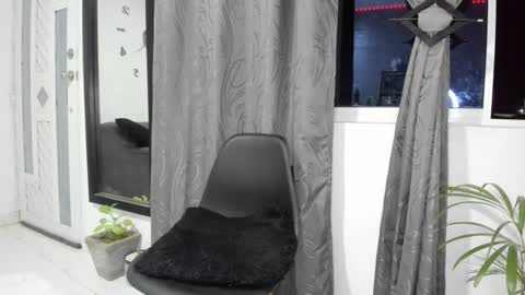 Snapshot of bella_38 chatting on February 2025 10:19:01 AM isabella online show from February 2025 10:19:01 AM