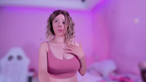 isabella online show from February 2025 11:37:02 PM