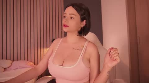 Snapshot of bella_adams_ chatting on July 2026 11:01:02 PM isabella online show from July 2026 11:01:02 PM