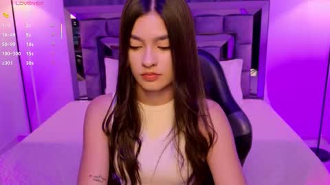 Snapshot of bella_clark2 chatting on October 2025 02:13:01 AM Bella  online show from October 2025 02:13:01 AM