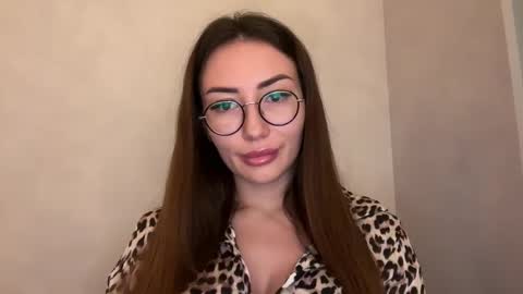 bella_foxxi online show from December 2024 02:50:02 PM