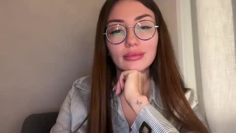 bella_foxxi online show from December 2024 07:48:02 PM