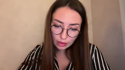bella_foxxi online show from December 2024 09:41:01 PM