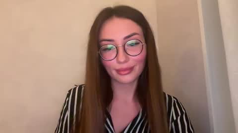 bella_foxxi online show from December 2024 04:32:02 PM