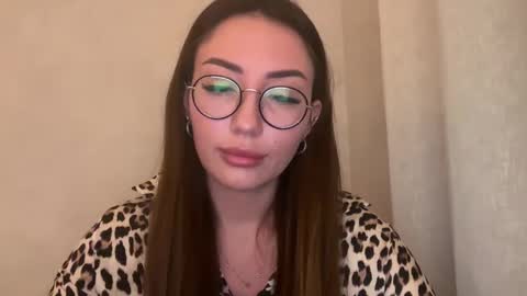bella_foxxi online show from December 2024 09:43:01 PM