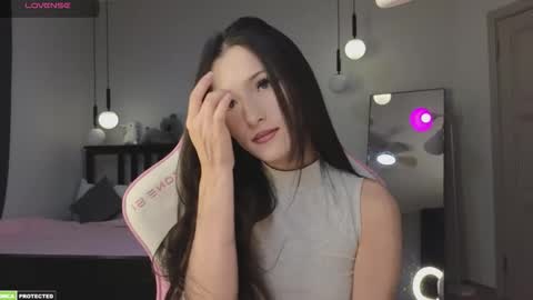 Snapshot of bella_hayes chatting on October 2025 03:07:02 AM Bella next stream December 2 at 9pm gmt online show from October 2025 03:07:02 AM