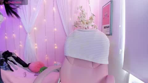 Snapshot of bella_miller1 chatting on March 2026 03:40:02 PM Bella online show from March 2026 03:40:02 PM