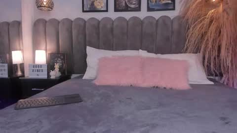 Snapshot of bella_peach_ chatting on April 2026 03:21:02 AM bella_peach_ online show from April 2026 03:21:02 AM
