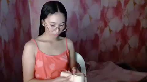 Snapshot of bella_saero chatting on May 2026 02:22:01 PM bella online show from May 2026 02:22:01 PM