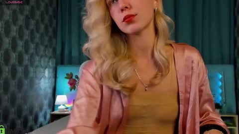 Bella online show from September 2025 12:10:01 AM