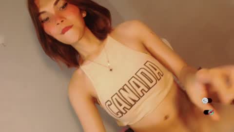 Snapshot of bella_tara chatting on December 2024 07:37:01 AM Bella online show from December 2024 07:37:01 AM