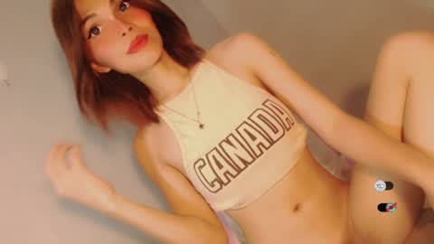 Snapshot of bella_tara chatting on December 2024 11:14:01 AM Bella online show from December 2024 11:14:01 AM