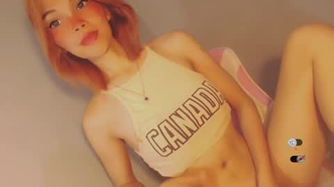 Snapshot of bella_tara chatting on December 2024 10:45:01 PM Bella online show from December 2024 10:45:01 PM