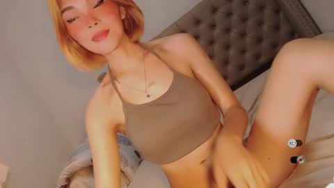 Snapshot of bella_tara chatting on January 2025 08:10:02 PM Bella online show from January 2025 08:10:02 PM