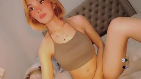 Snapshot of bella_tara chatting on February 2025 02:38:01 AM Bella online show from February 2025 02:38:01 AM