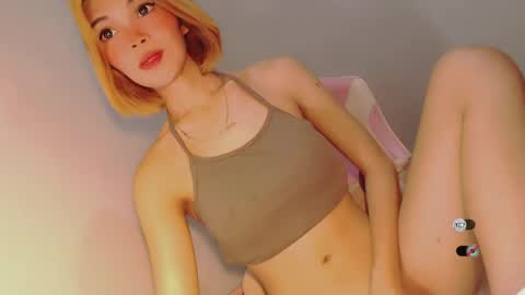 Snapshot of bella_tara chatting on February 2025 02:17:02 AM Bella online show from February 2025 02:17:02 AM