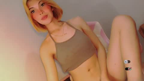 Snapshot of bella_tara chatting on February 2025 05:24:02 AM Bella online show from February 2025 05:24:02 AM