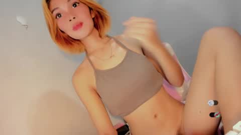 Snapshot of bella_tara chatting on March 2025 08:30:01 AM Bella online show from March 2025 08:30:01 AM