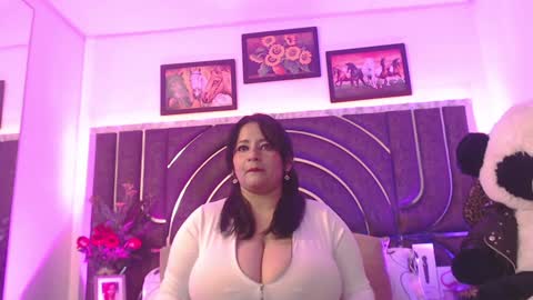  Bella Taylore  online show from January 2025 12:42:01 AM
