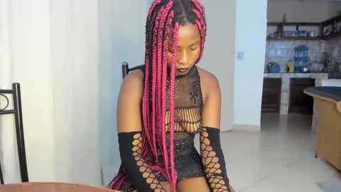 Bella sweetpea online show from February 2025 05:55:02 PM