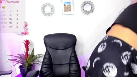 Bella online show from February 2025 04:46:02 AM