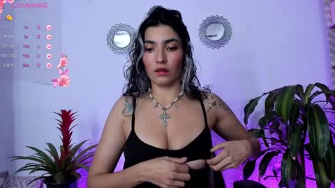 Bella online show from March 2025 01:09:01 AM